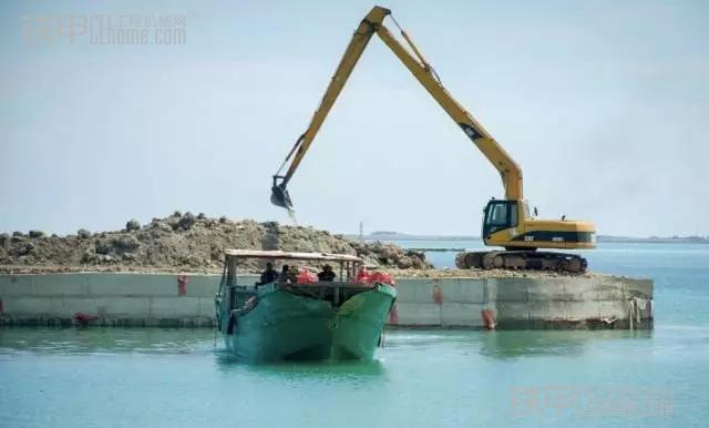 海南臨高挖掘機(jī)填海造廠引眾怒 工業(yè)化思維與生態(tài)紅線的最強(qiáng)博弈